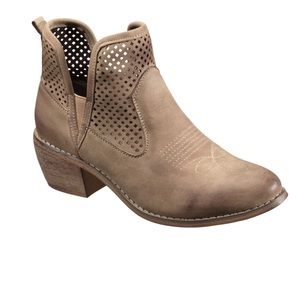 Natural Reflections Reena Ankle Boots for Women